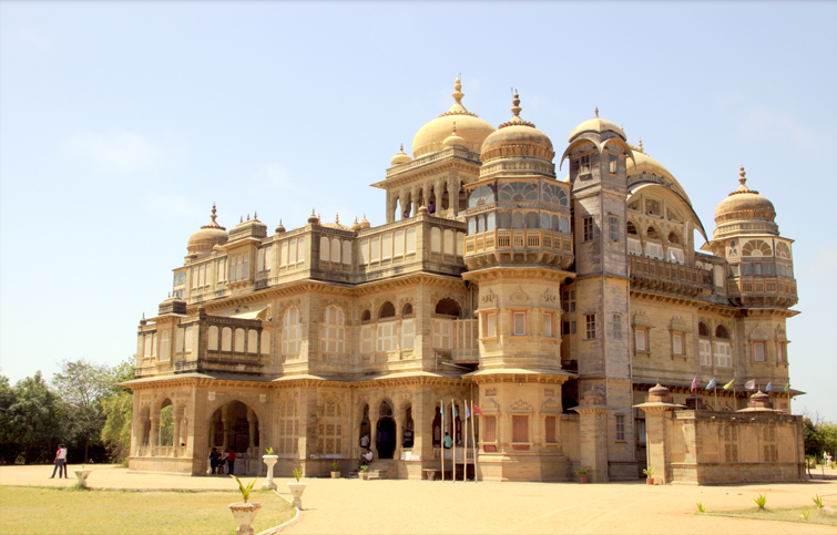 vijay-vilas-palace-kutch